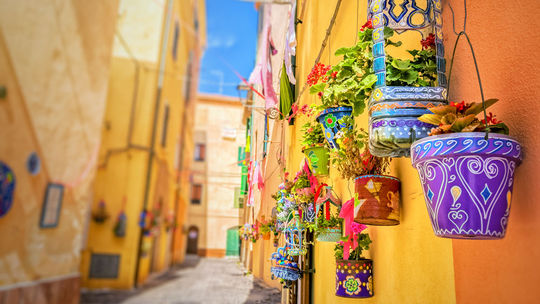 Taliansky ostrov Sardínia v Stredozemnom mori.