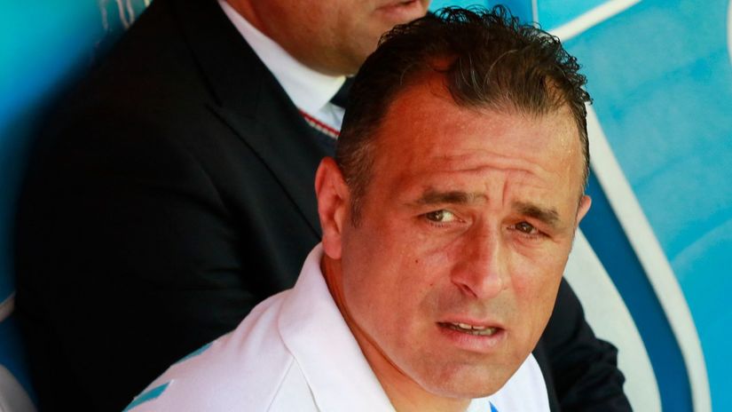 Francesco Calzona má 53 rokov a narodil sa v...