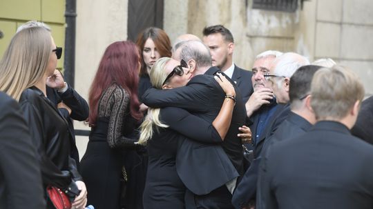 Lucie Borhyová objíma Štefana Margitu na...
