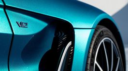 Aston Martin V12 Vantage Roadster - 2022