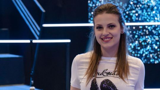 Martina Zábranská ako moderátorka šou Naj škola...