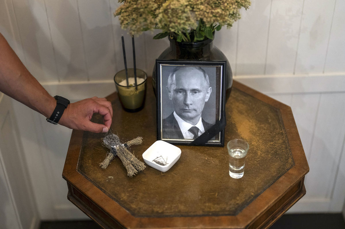 vojna na Ukrajine, Vladimir Putin, bábka