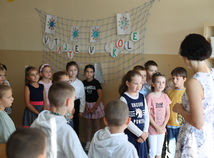 novy skolsky rok trieda 2c zs nejedleho autor: Robert Huttner