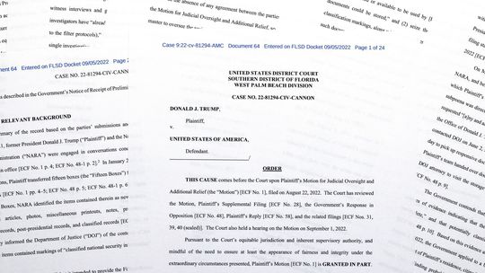  Sudkyňa vyhovela Trumpovej žiadosti o preskúmanie zhabaných dokumentov
