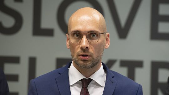 Energopomoc dostanú aj poslanci. Saková ju chystala 770 dní. A výsledok? Chaos, tvrdí SaS