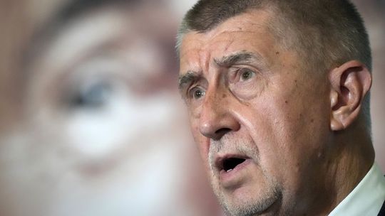 Českí poslanci sprísňujú zákony. Zakazujú politikom vlastniť média 