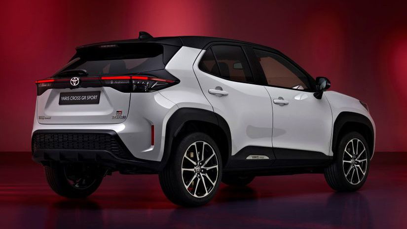 Yaris Cross GR Sport má tiež upravený podvozok...