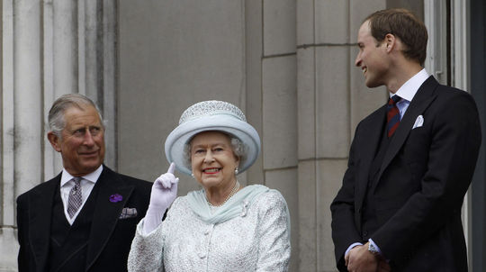 Expert: Monarchia sa za Alžbety II. zmenila, ale nechceme, aby bola ako Kardashianky