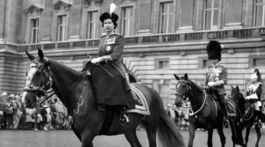 Alžbeta II., Buckinghamský palác