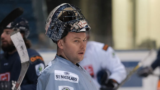 KHL mu nevyšla, podpísal s Jágrovým klubom. Hudáček bude obliekať dres Kladna