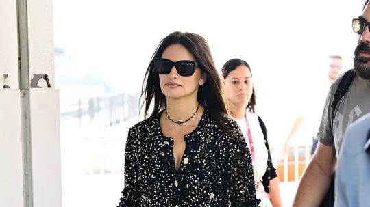 Španielska herečka Penelope Cruz v džínsoch s...