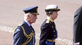 kráľ Karol III. a jej dcéra - princezná Anne