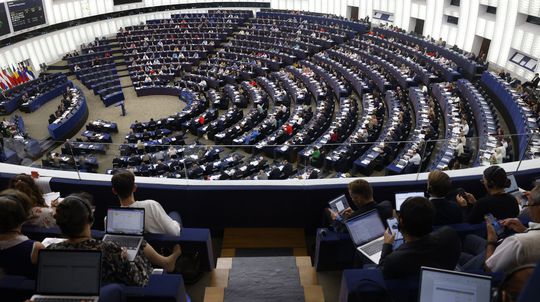 Europarlament: Maďarsko už nemožno považovať za úplnú demokraciu