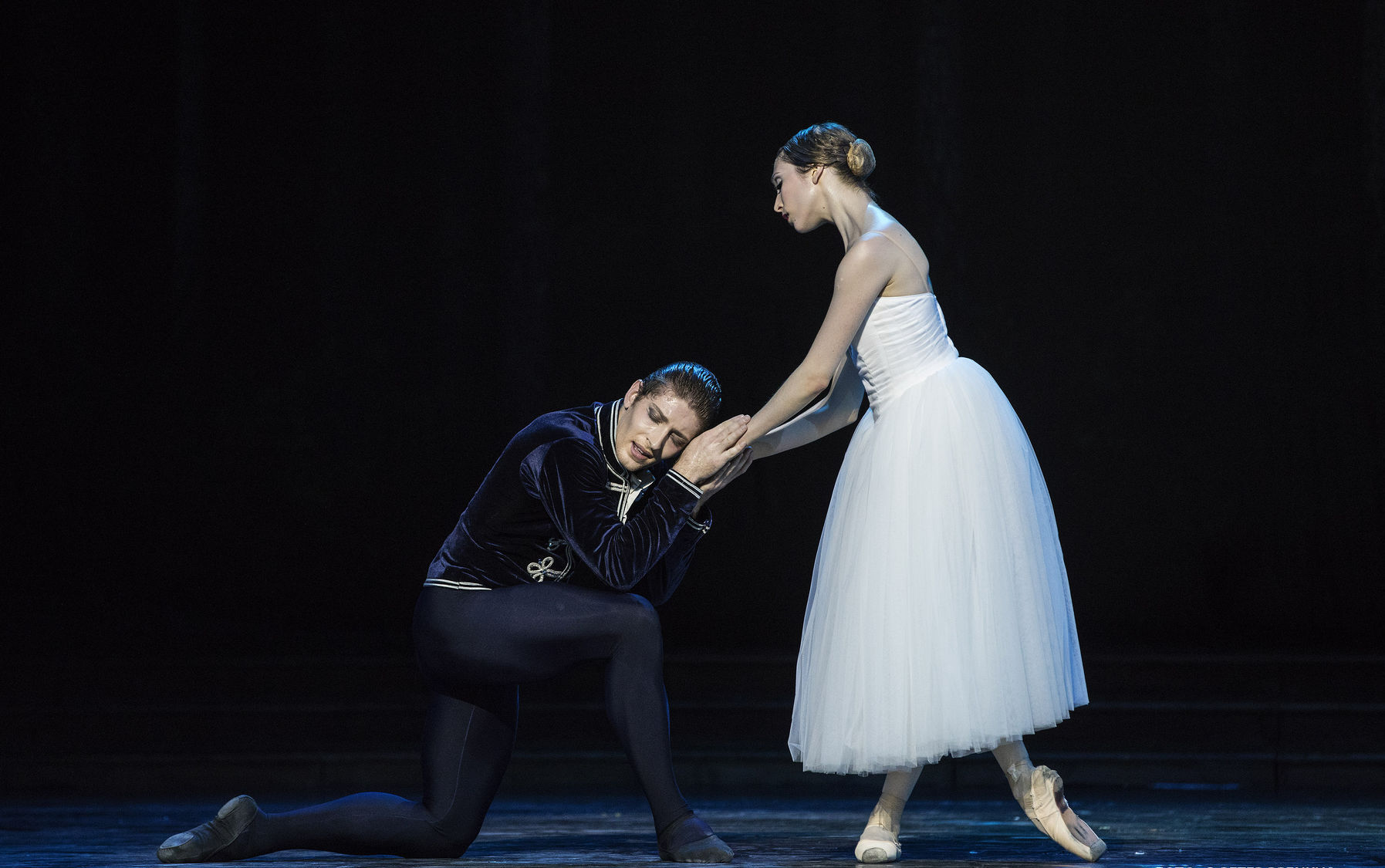Hlavní hrdinovia romantického baletu Giselle...