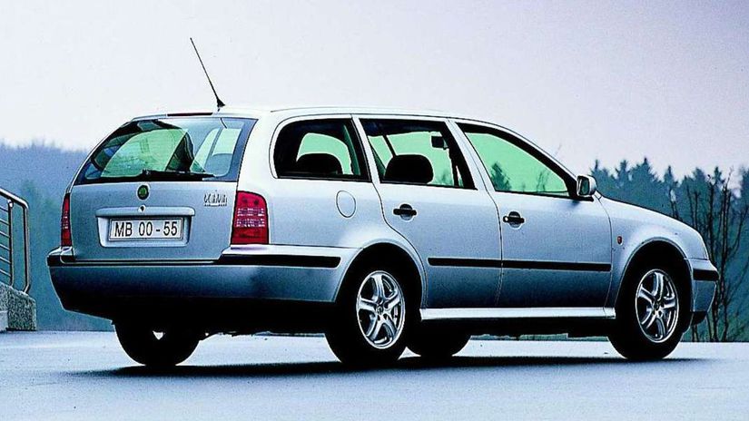 Sériové Combi prišlo na rad na jar v roku 1998....