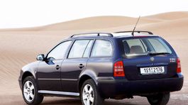 Škoda Octavia - prvá generácia má 25 rokov