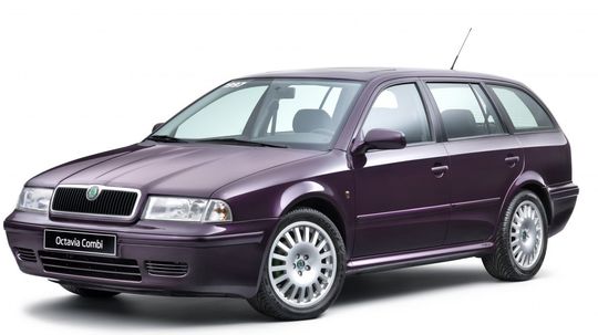 Škoda Octavia - prvá generácia má 25 rokov