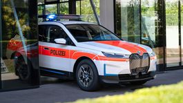 BMW iX - policajné vozidlo Švajčiarsko