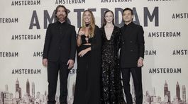 Rami Malek, fherečky Andrea Riseborough a Margot Robbie a herec Christian Bale