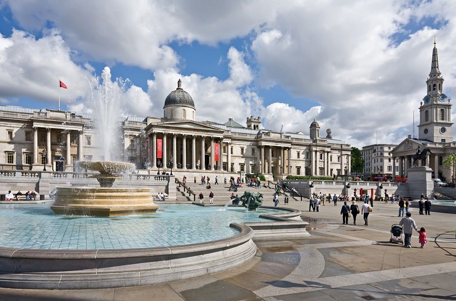 Trafalgar Square - jedno z najznámejších miest...
