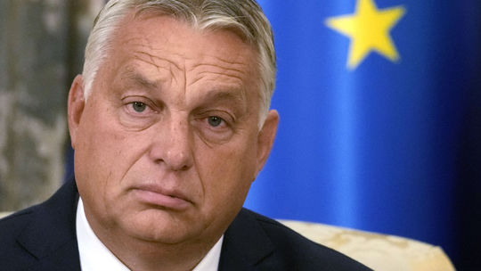 Nemci chcú trestať Orbána. Ak mu Brusel siahne na eurofondy, má to vláda podporiť