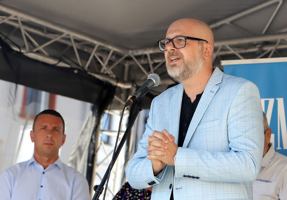 Michal Kaliňák (42), Hlas-SD, Smer-SD, SNS,...