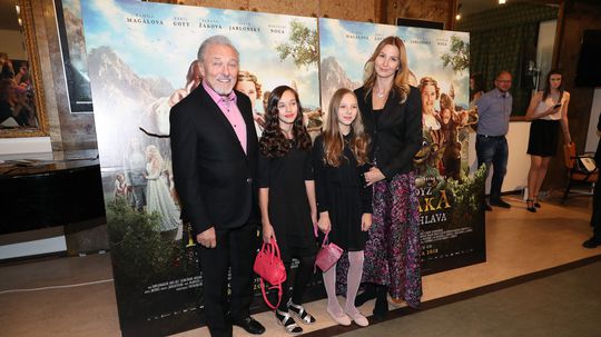 Karel Gott s manželkou Ivanou a dcérami...