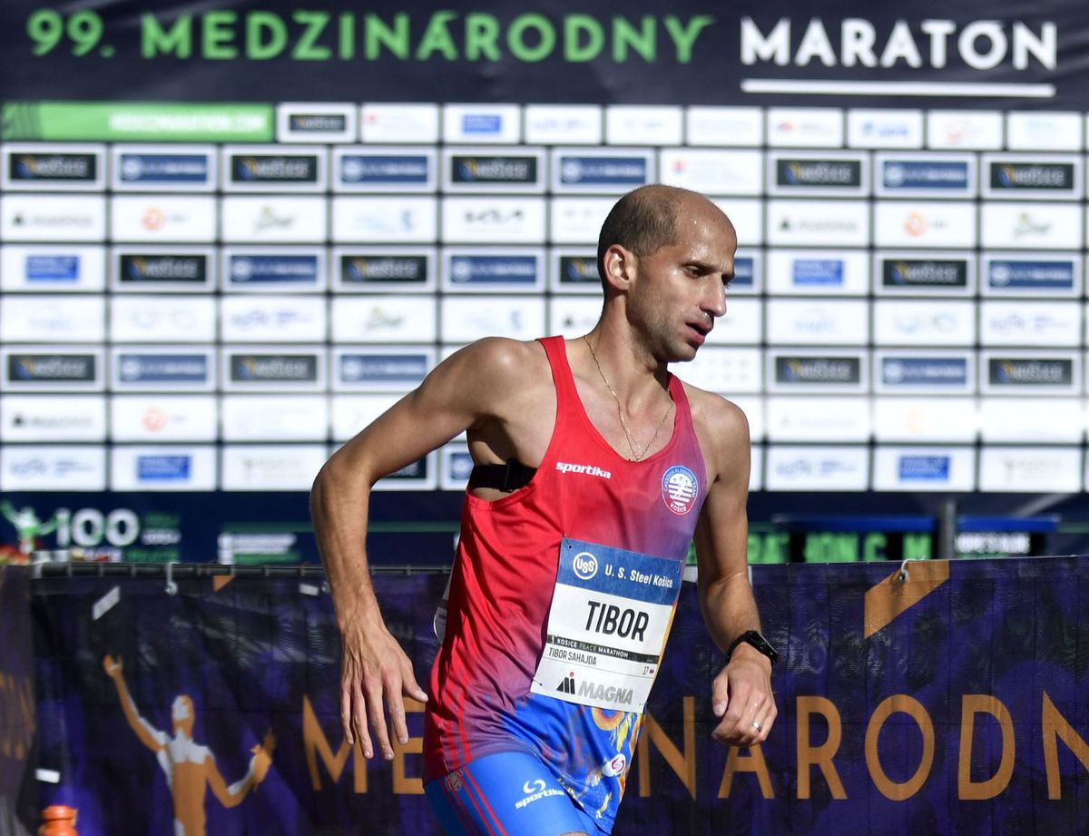 Na snímke Slovák Tibor Sahajda počas 99....