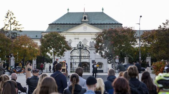 Pochod na pamiatku obetí nedeľňajšej tragickej...