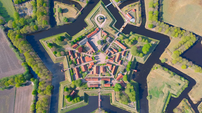 Letecký pohľad zhora na pevnosť Fort Bourtange...