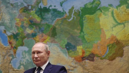 Putin obvinil Západ zo šírenia 