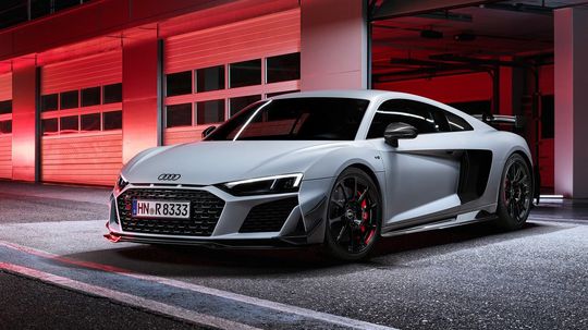 Audi R8 Coupe V10 GT RWD