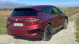 BMW iX M60 (2022)