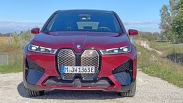 BMW iX M60 (2022)