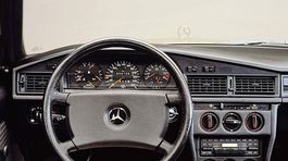 Mercedes-Benz 190 - 40 rokov
