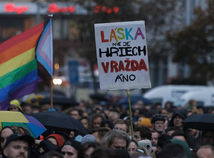 Odsúdenie nenávisti voči LGBTI, Zámocká, streľba