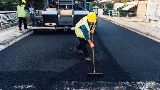 Asfaltovanie Dunajskej prinieslo do Starého Mesta obrovské kolóny