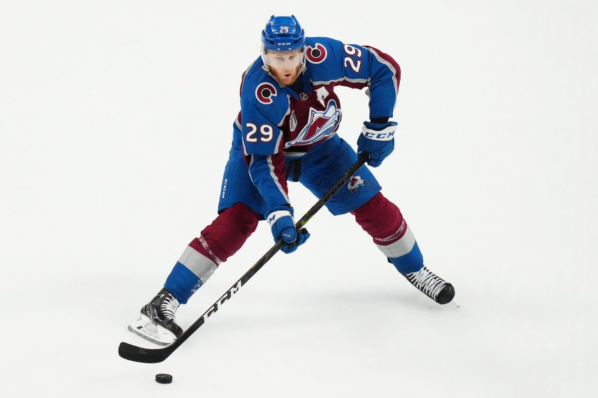 Nathan McKinnon.