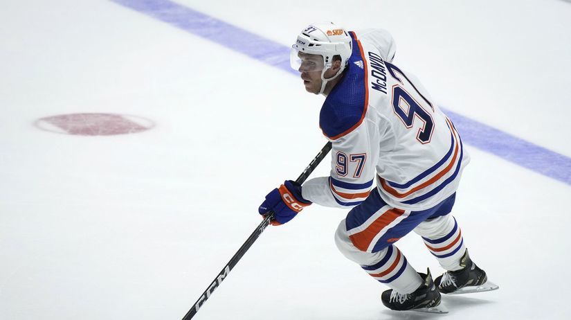 Kanada - 337 hráčov (42,8 percenta)...