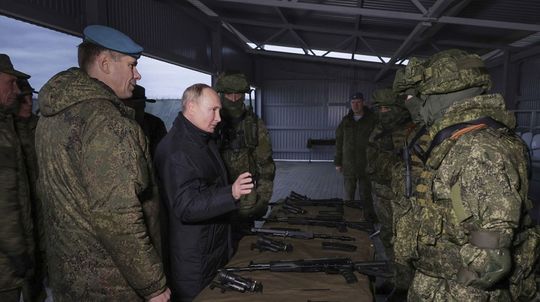 Ruský prezident Vladimir Putin počas návštevy...