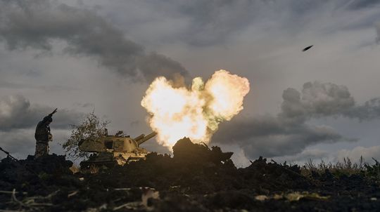 Rusi posielajú vagnerovcom tanky T-90. Cieľom je dobyť Bachmut