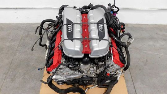 Audi - motor 5,2 V5 R8