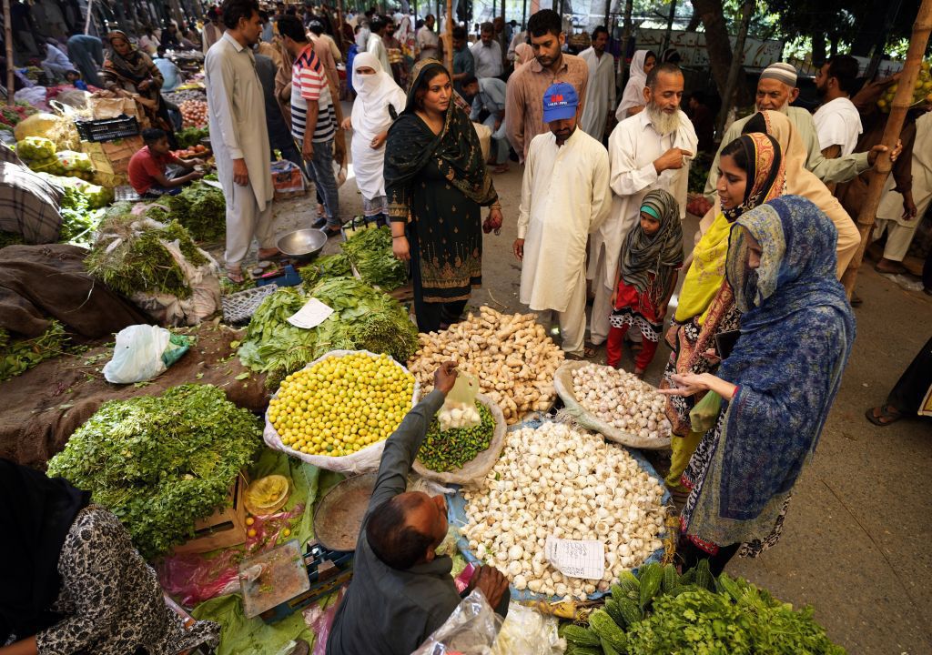 Pakistan, Lahore, trh, zeleniny,