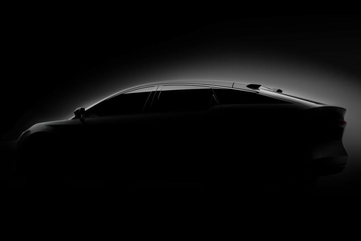 Zadnú časť Toyota stále tají. Skrýva snáď...