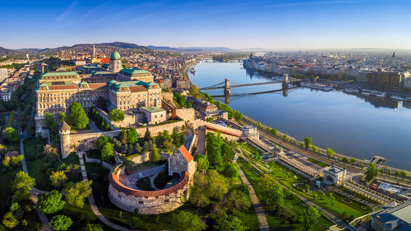 Budapešť, Budínsky hrad, Dunaj, Maďarsko,...