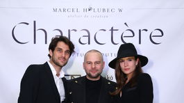 Marcel Holubec (v strede) a spolu s ním tanečník a choreograf Martin Winter