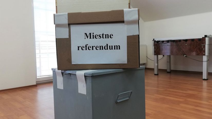 Vo Varíne prebieha okrem volieb aj ľudové...