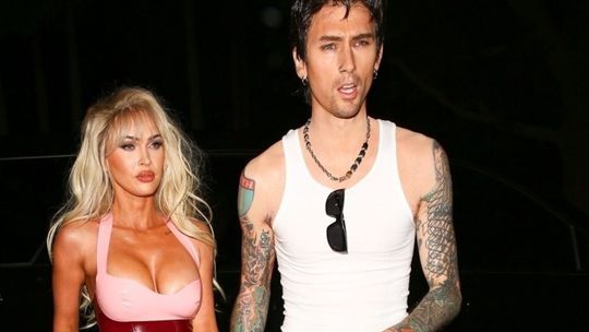 Herečka Megan Fox a jej partner Machine Gun...