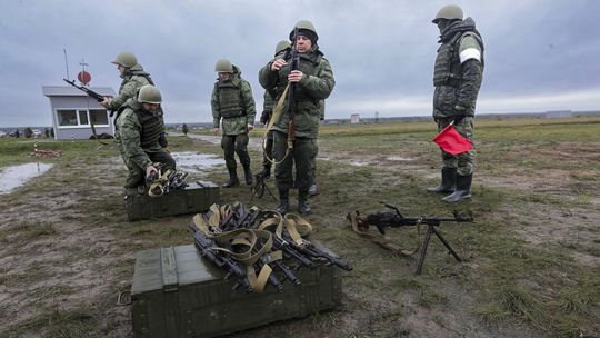The Guardian: Rusko verbuje Srbov v snahe doplniť armádne stavy na Ukrajine