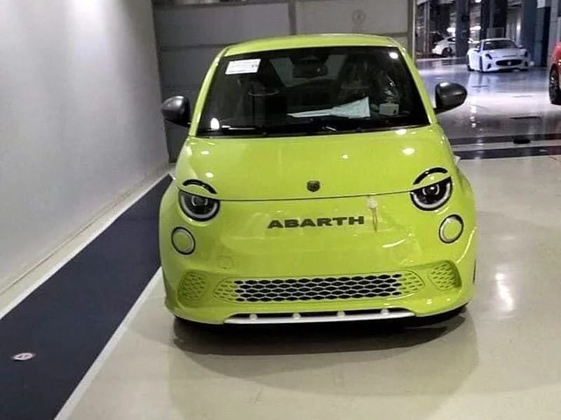 Elektrický Abarth staví na agresívnejší dizajn...